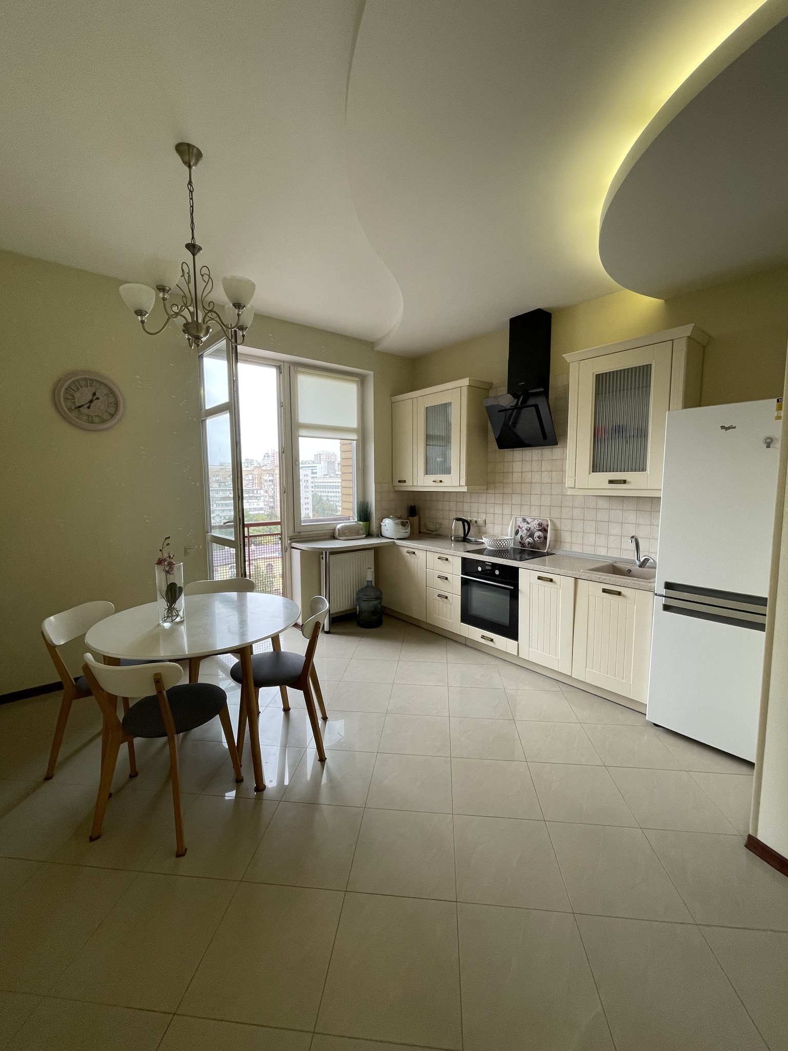 Аренда 3-комнатной квартиры 115 м², Евгения Коновальца ул., 32Б