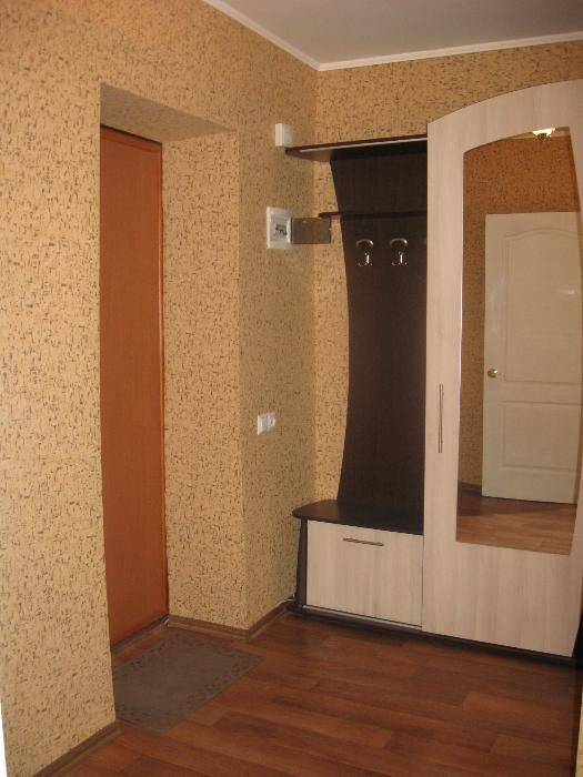 Оренда 1-кімнатної квартири 45 м², Крутогорна вул.