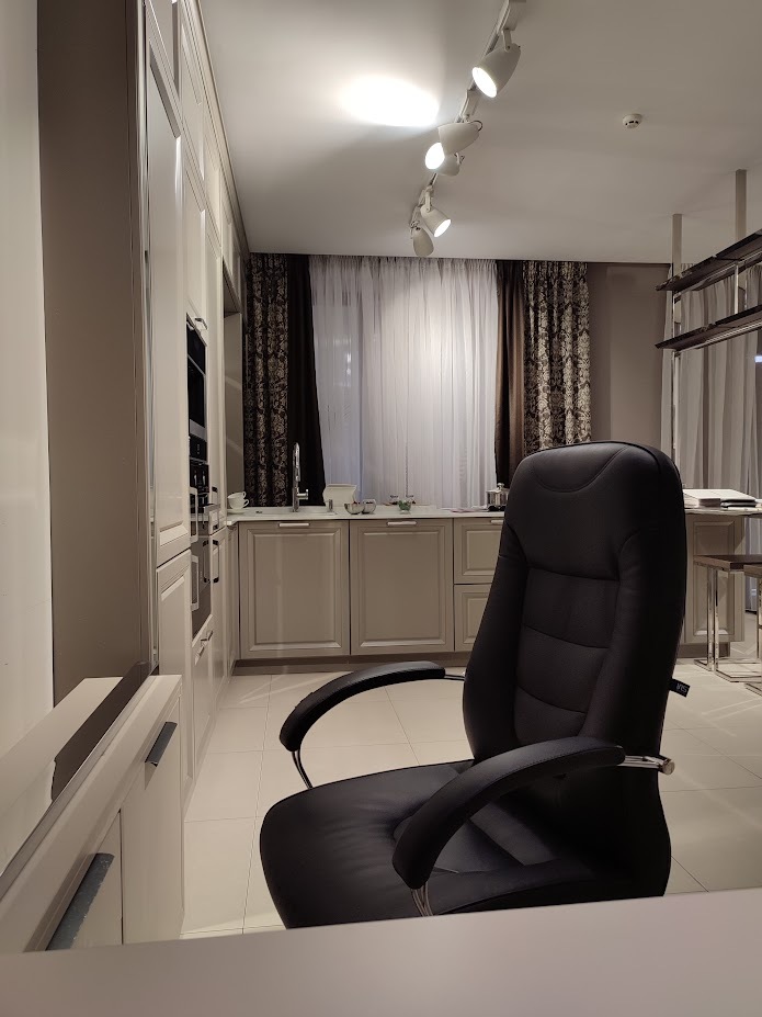 Оренда торговельного приміщення 200 м², Маршала Тимошенка вул., 21