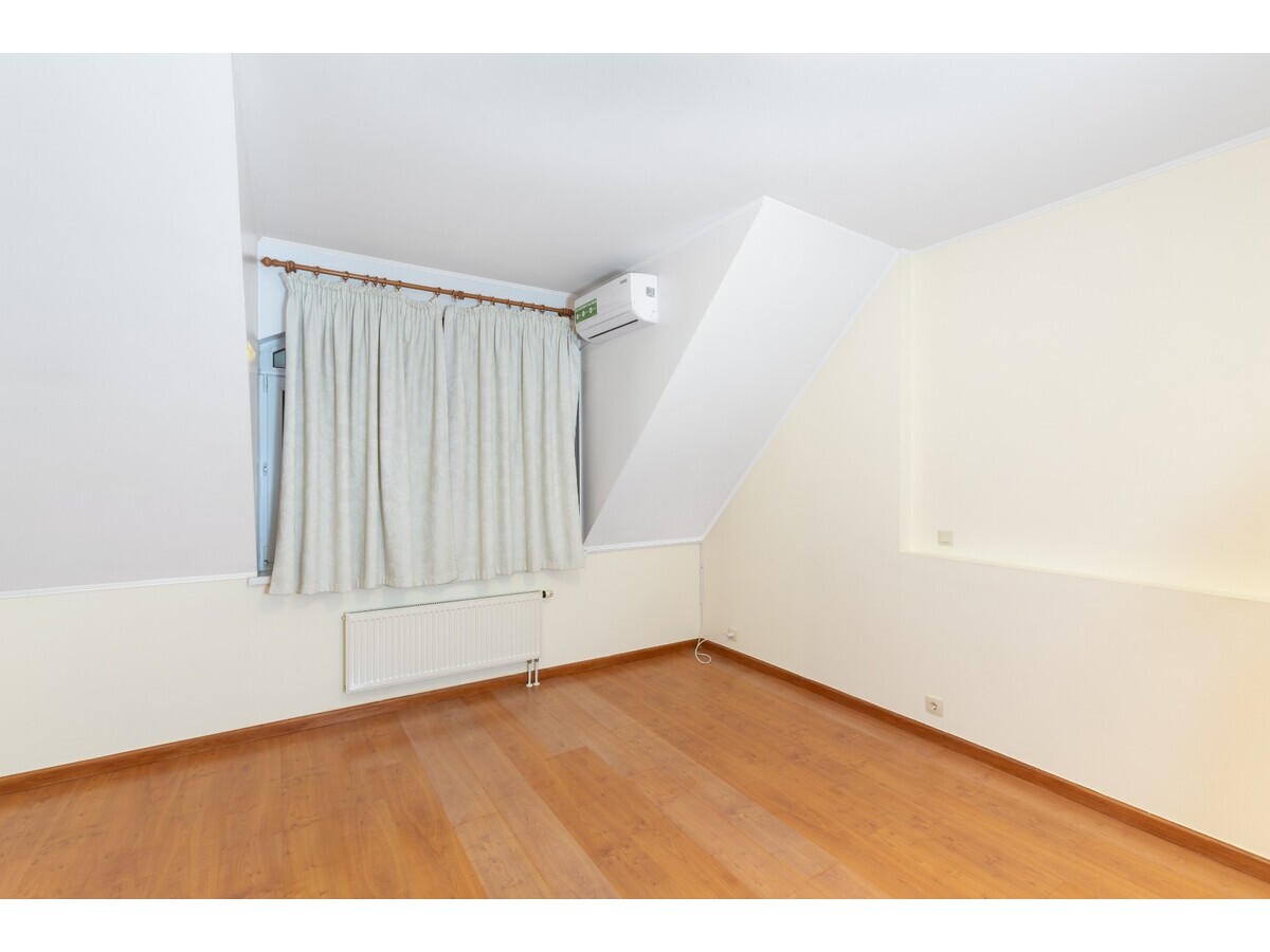 Оренда будинку 440 м², Крутогірна вул.