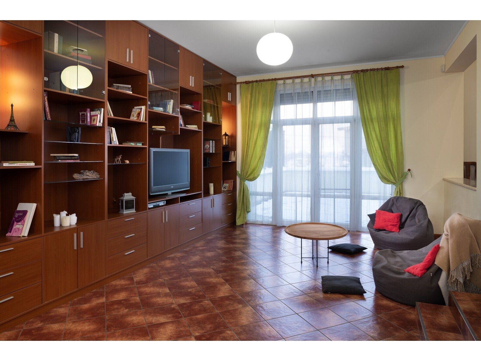 Оренда будинку 440 м², Крутогірна вул.