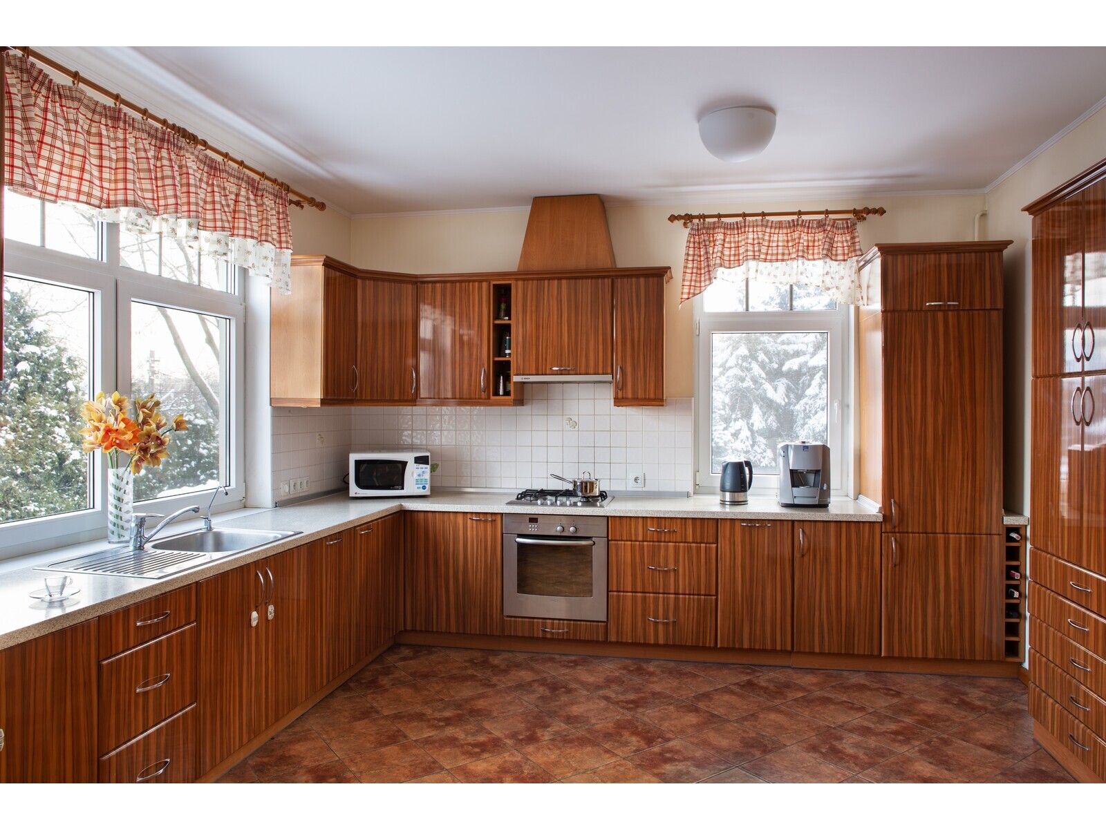 Оренда будинку 440 м², Крутогірна вул.