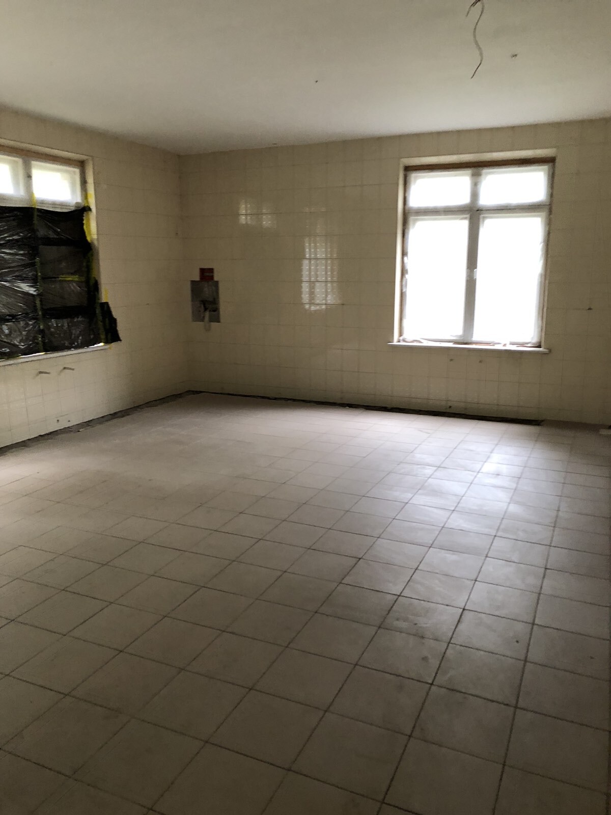 Продаж приміщення вільного призначення 436 м²