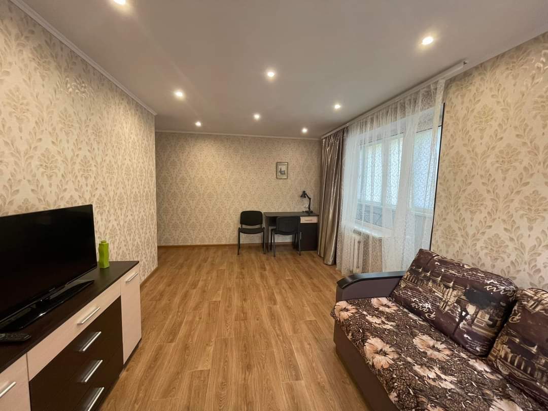 Аренда 2-комнатной квартиры 50 м², Строителей ул., 12