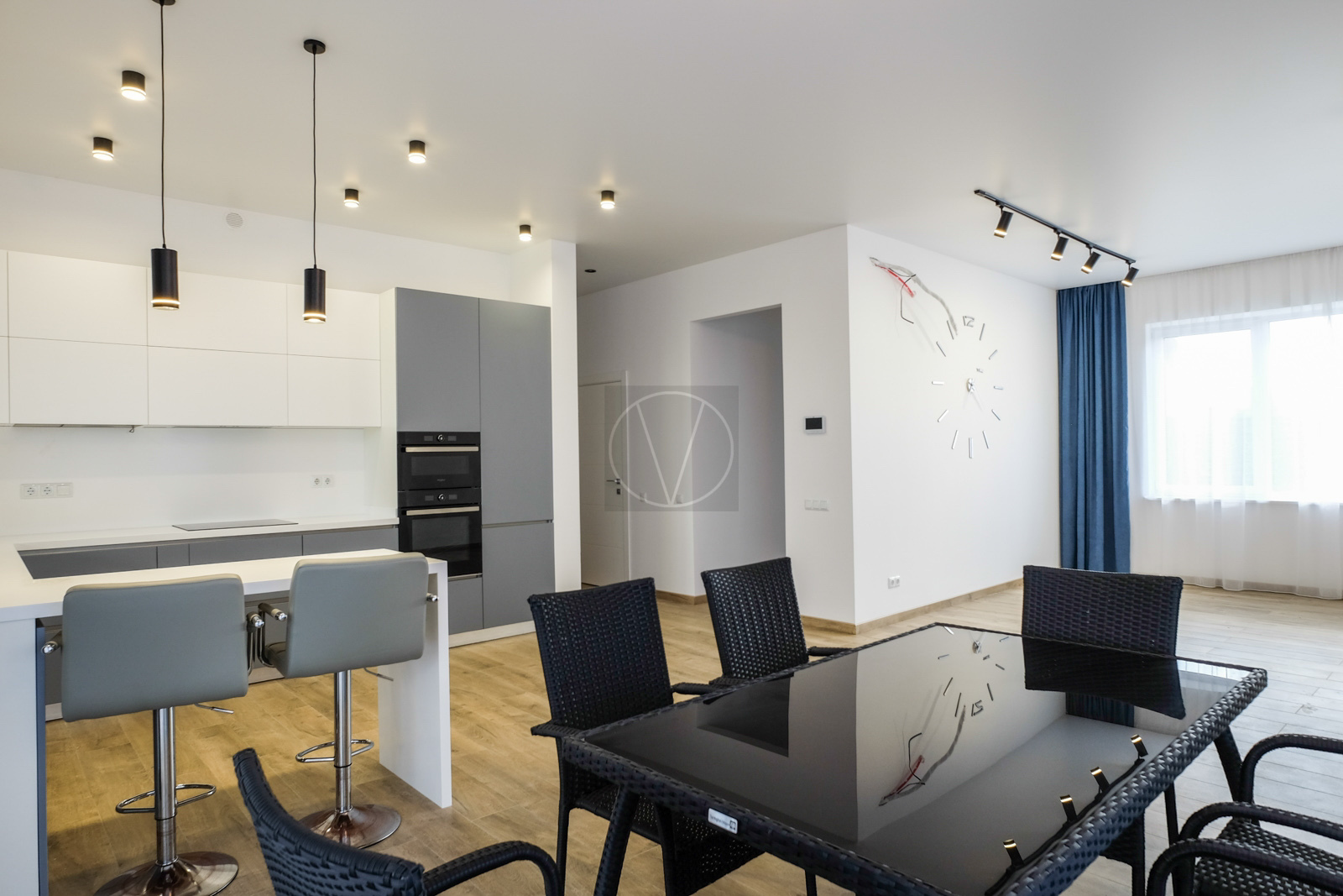 Продаж будинку 182 м²