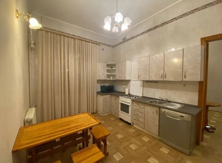 Аренда 1-комнатной квартиры 60 м², Жилянская ул., 41