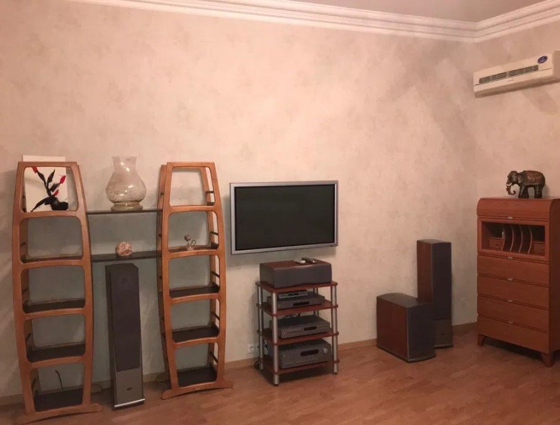 Оренда 1-кімнатної квартири 45 м², Рейтарська вул., 2