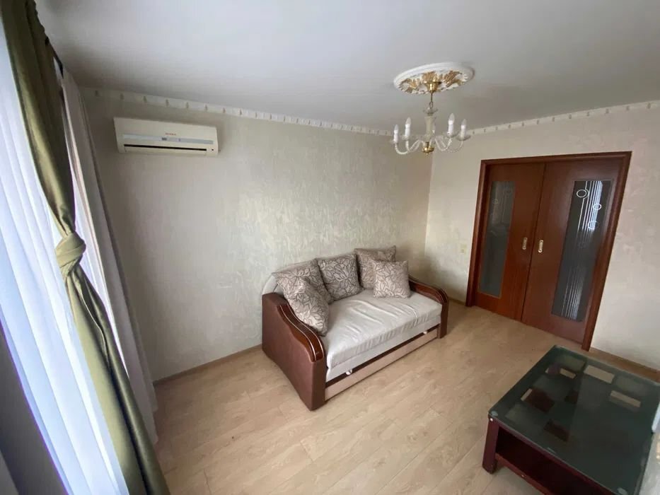 Оренда 3-кімнатної квартири 80 м², Олени Теліги вул., 41