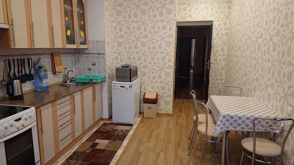 Оренда 3-кімнатної квартири 132 м², Павлівська вул., 26/41