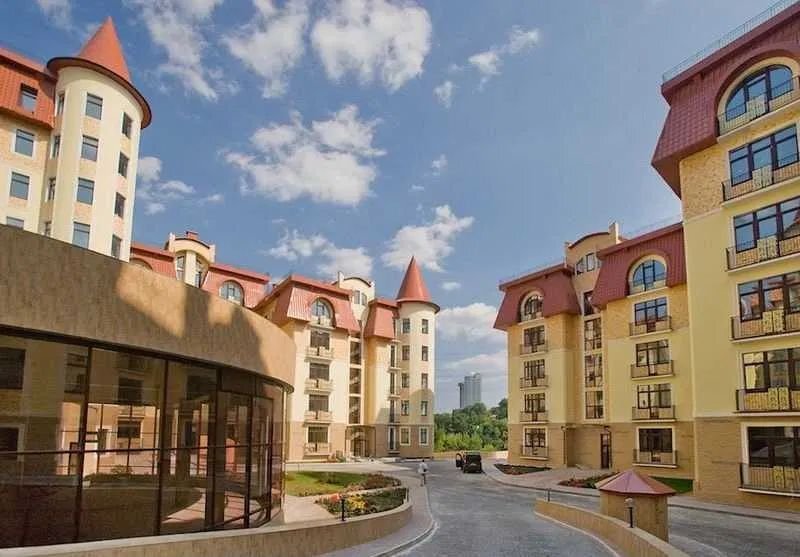 Оренда 5-кімнатної квартири 378 м², Протасів Яр вул., 8 К5
