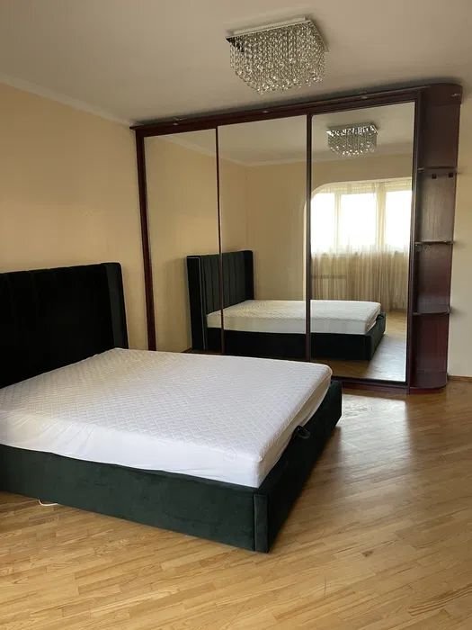 Аренда 2-комнатной квартиры 100 м², Урловская ул., 5