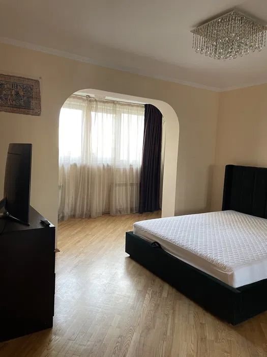 Аренда 2-комнатной квартиры 100 м², Урловская ул., 5