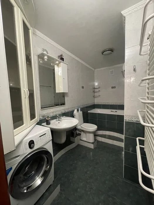 Аренда 2-комнатной квартиры 100 м², Урловская ул., 5
