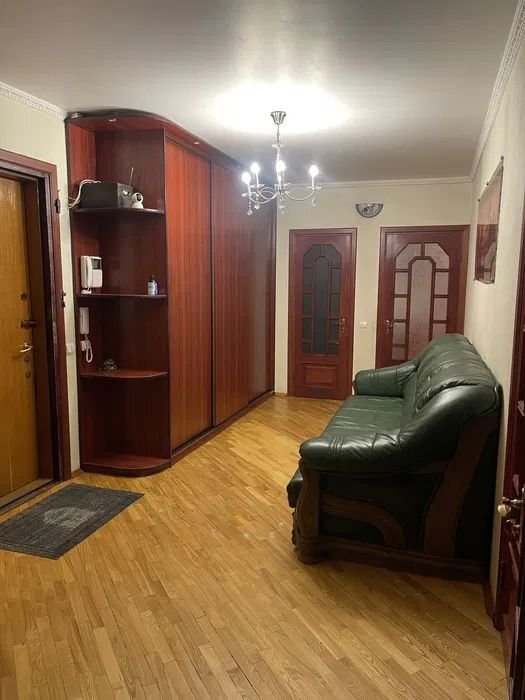Аренда 2-комнатной квартиры 100 м², Урловская ул., 5