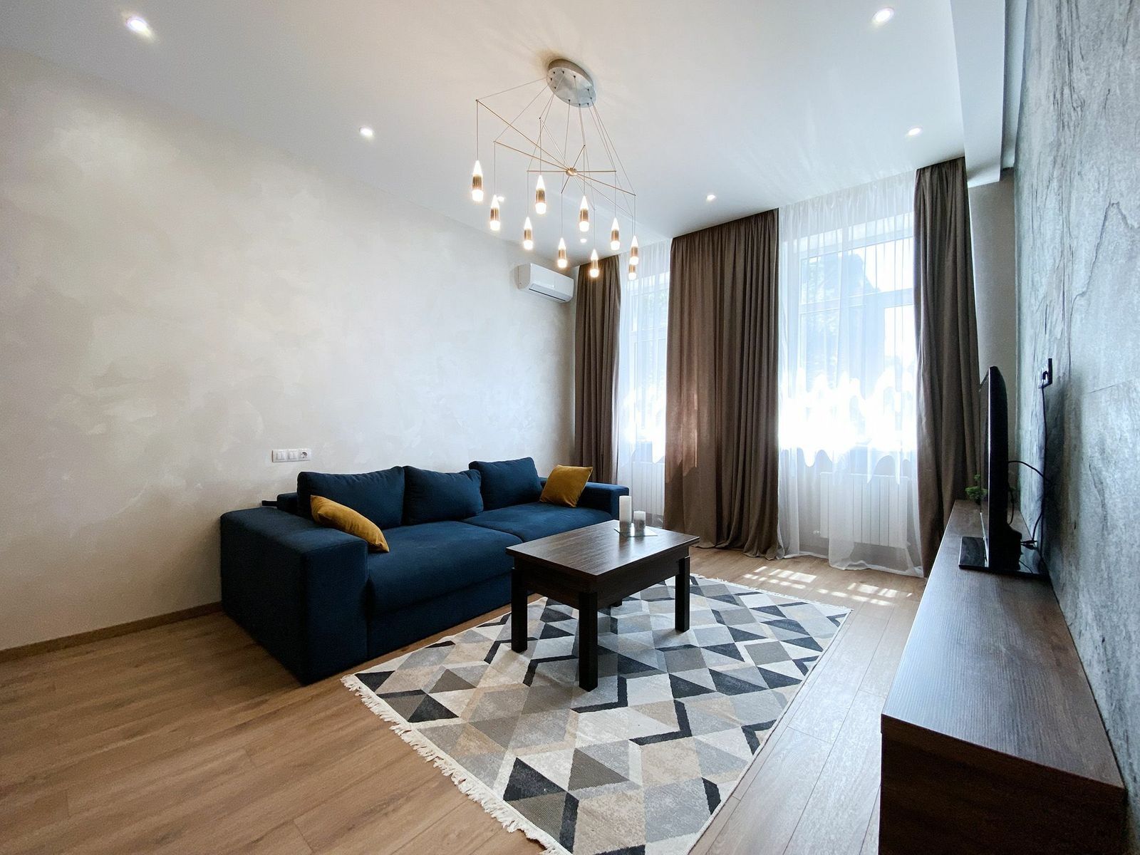 Аренда 3-комнатной квартиры 75 м², Пирогова ул., 2