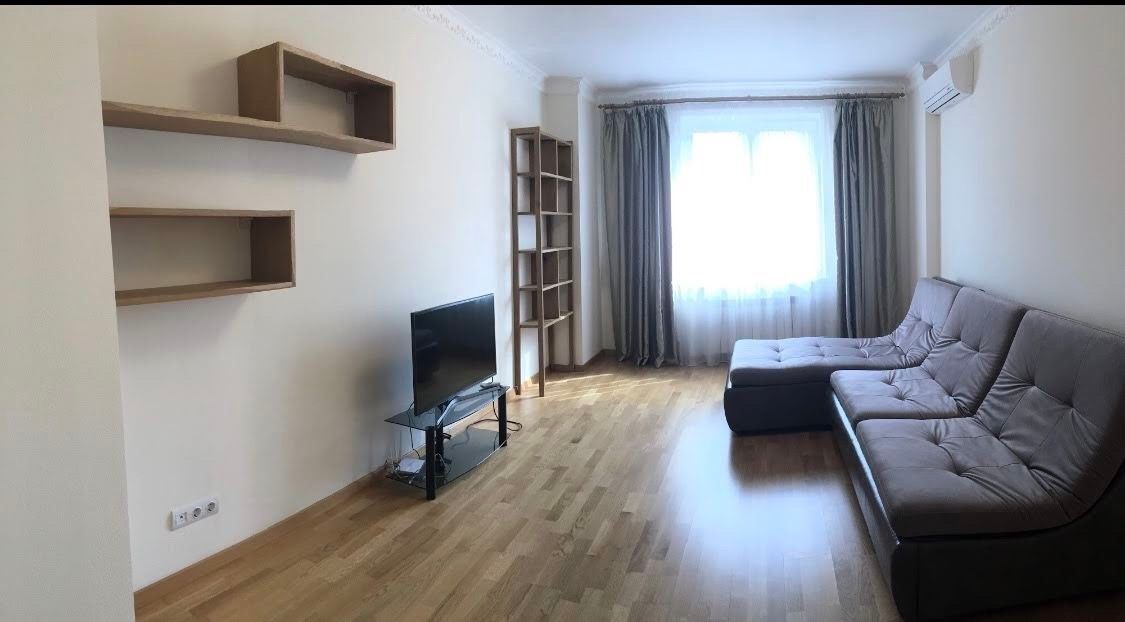 Оренда 3-кімнатної квартири 115 м², Полтавська вул., 10