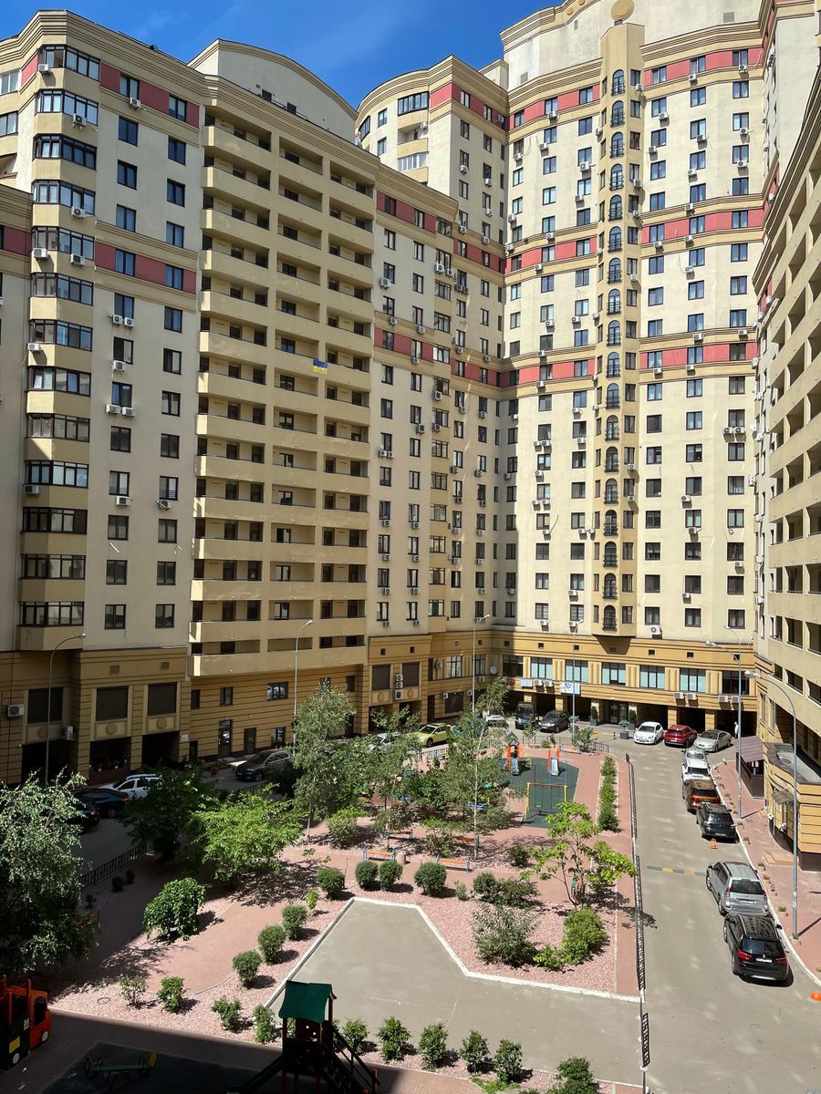 Оренда 3-кімнатної квартири 115 м², Полтавська вул., 10