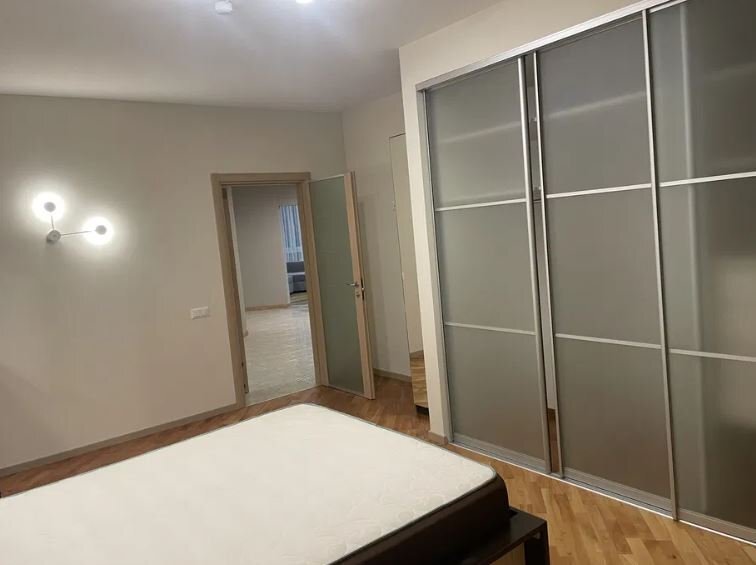 Аренда 4-комнатной квартиры 168 м², Раисы Окипной ул., 8