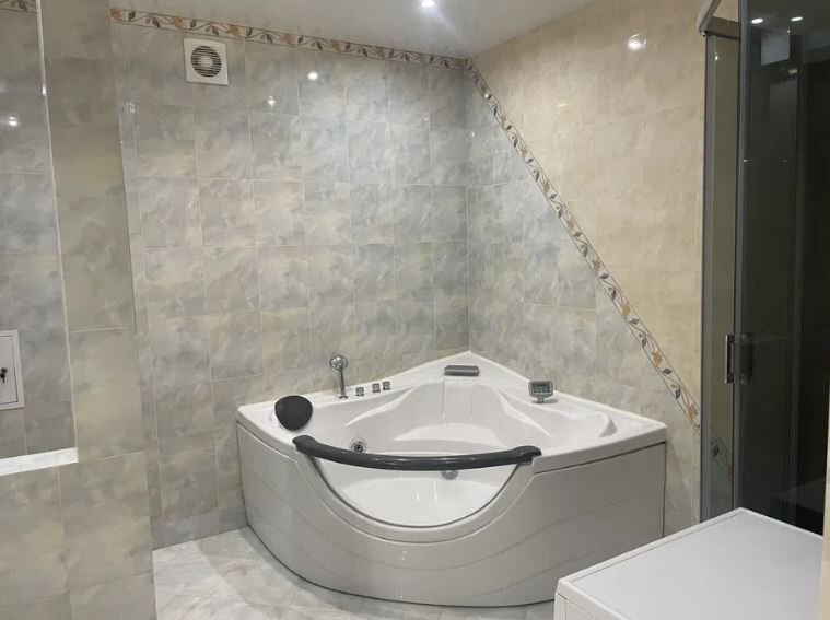 Аренда 4-комнатной квартиры 168 м², Раисы Окипной ул., 8