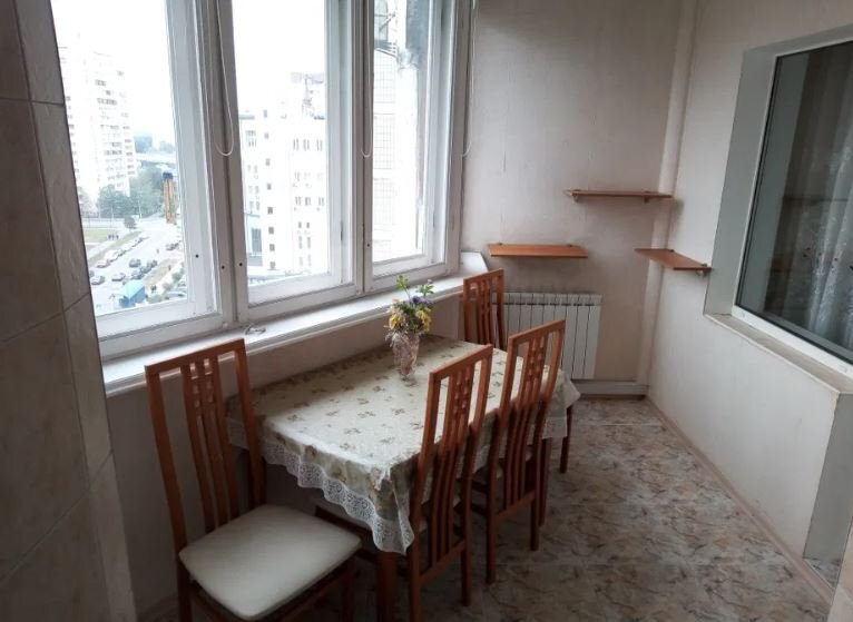 Оренда 3-кімнатної квартири 97 м², Олександра Мішуги вул., 1/4