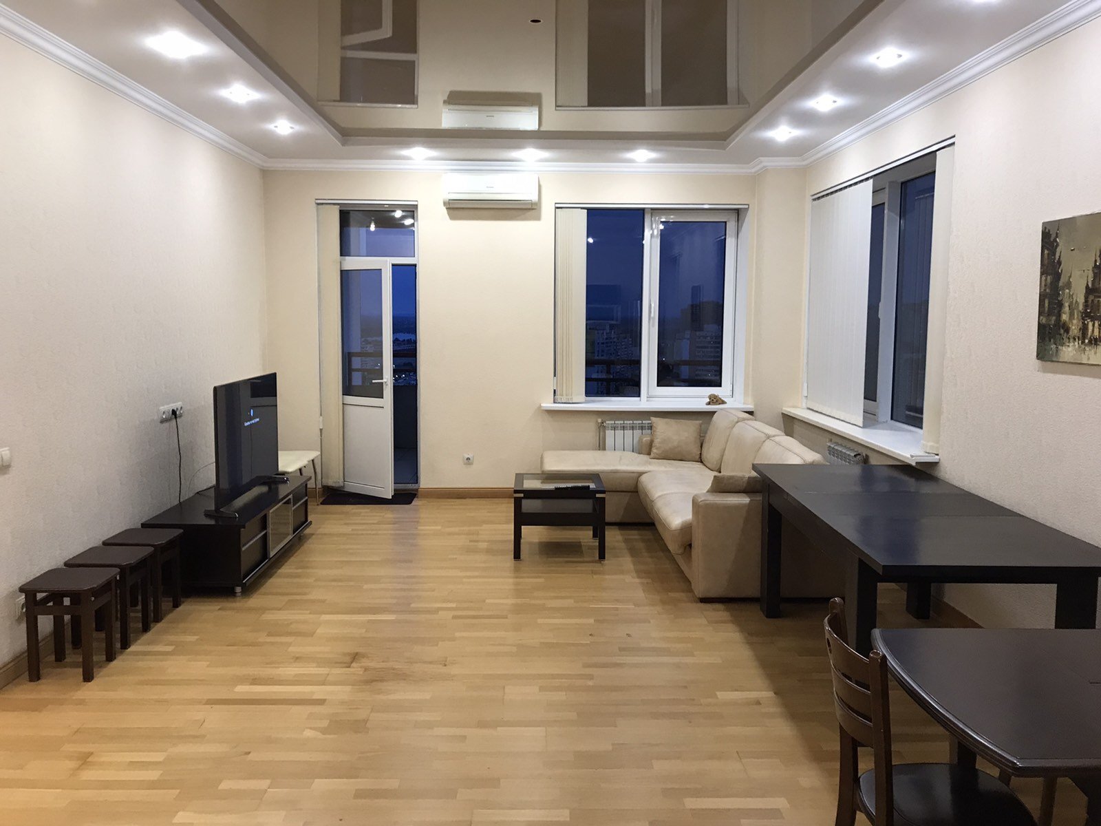 Оренда 1-кімнатної квартири 92 м², Срібнокільська вул., 3В