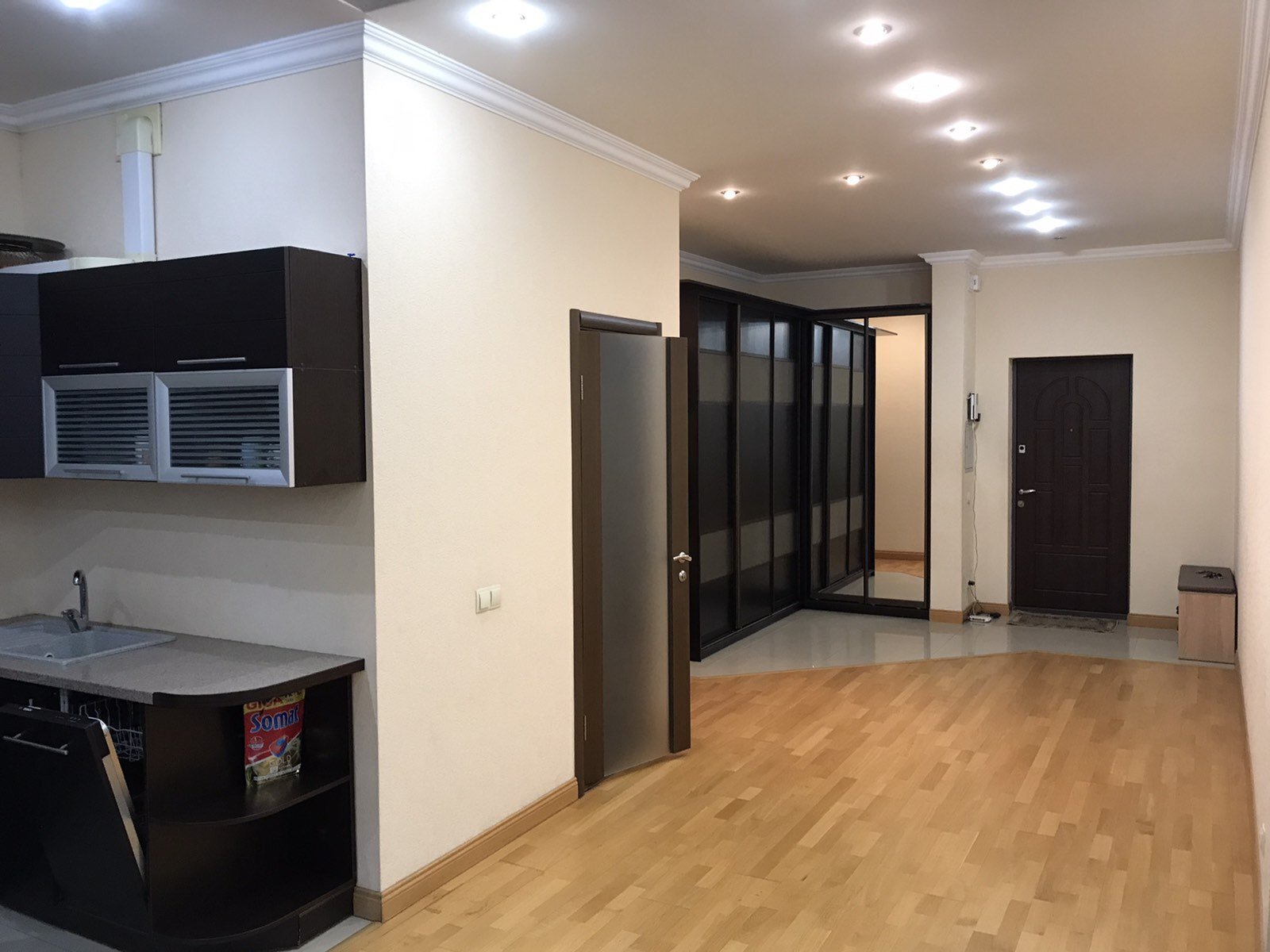 Оренда 1-кімнатної квартири 92 м², Срібнокільська вул., 3В