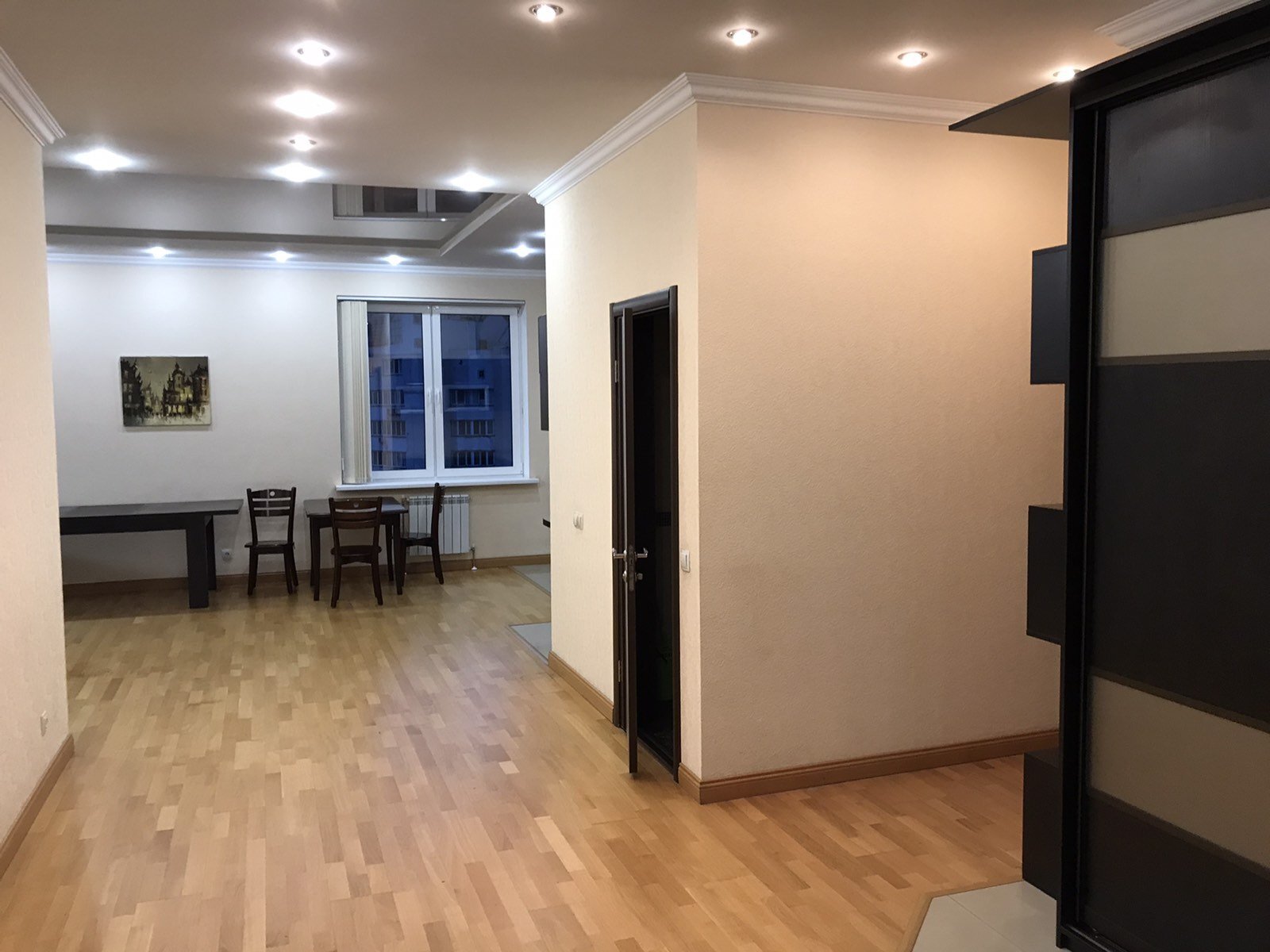 Оренда 1-кімнатної квартири 92 м², Срібнокільська вул., 3В