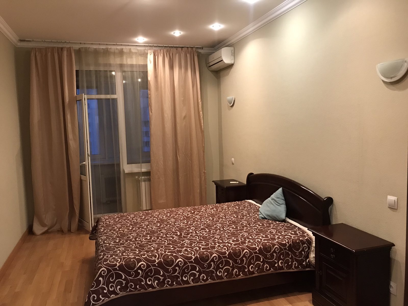 Оренда 1-кімнатної квартири 92 м², Срібнокільська вул., 3В
