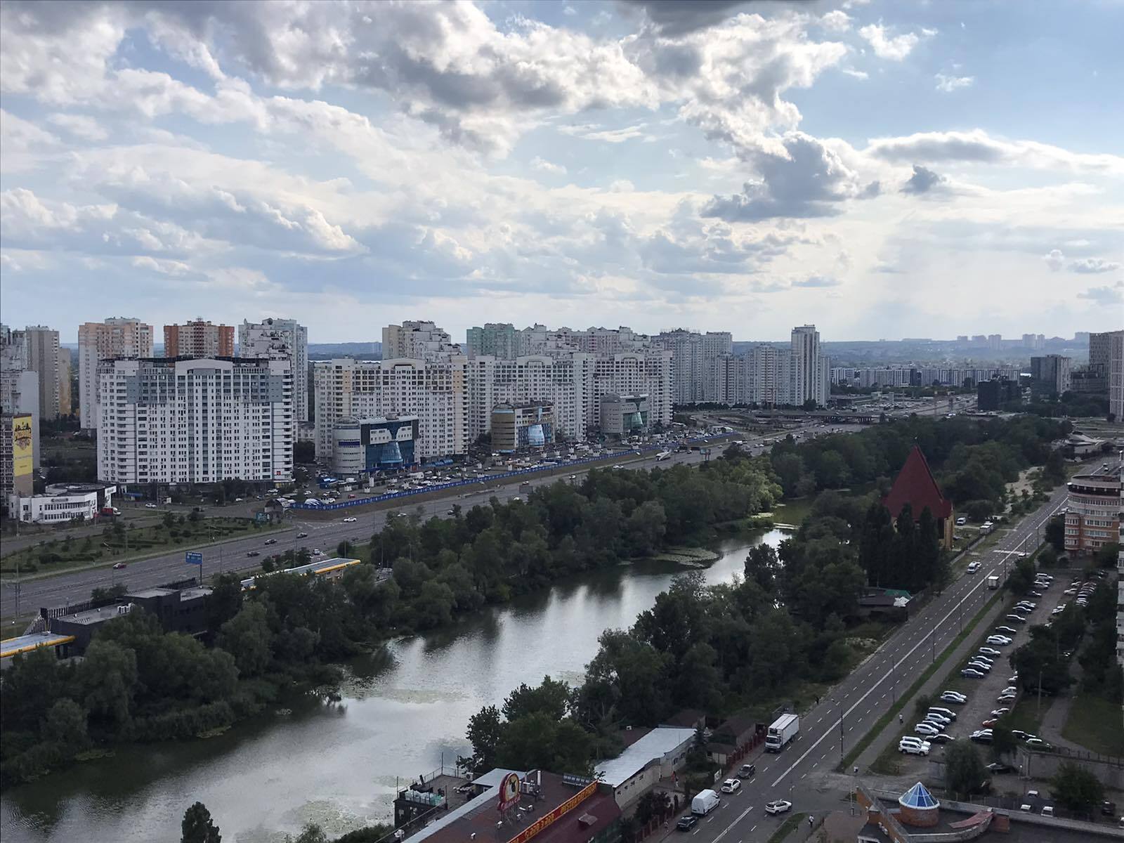 Оренда 1-кімнатної квартири 92 м², Срібнокільська вул., 3В
