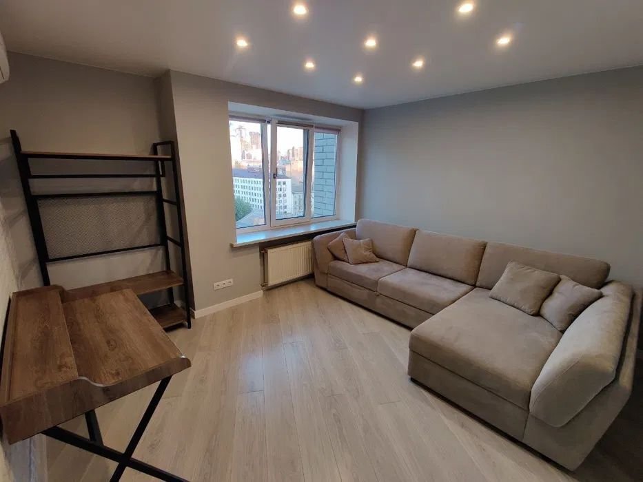 Аренда 3-комнатной квартиры 77 м², Казимира Малевича ул., 83