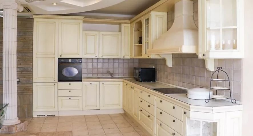 Оренда 4-кімнатної квартири 185 м², Ковпака вул., 17