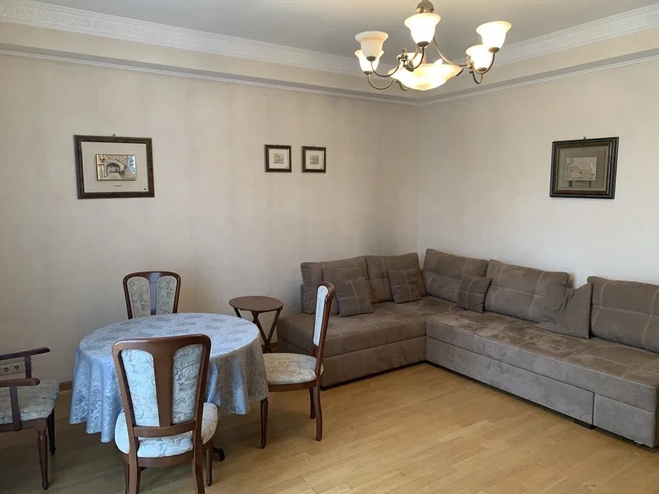 Аренда 2-комнатной квартиры 75 м², Костельная ул., 10