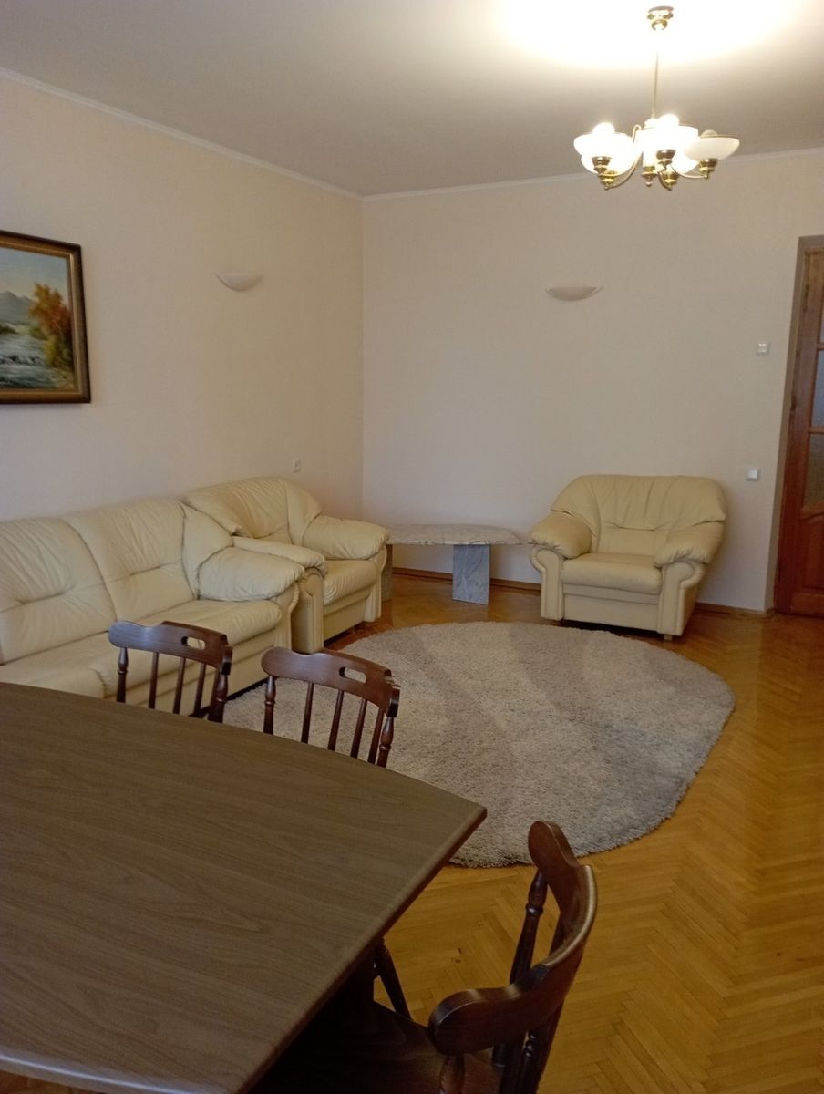 Оренда 3-кімнатної квартири 94 м², Старонаводницька вул., 8