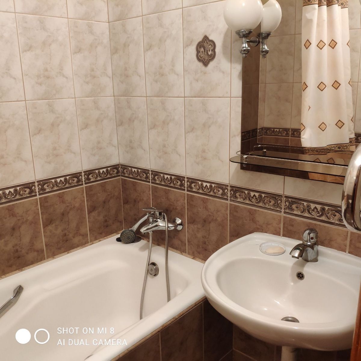 Оренда 3-кімнатної квартири 94 м², Старонаводницька вул., 8