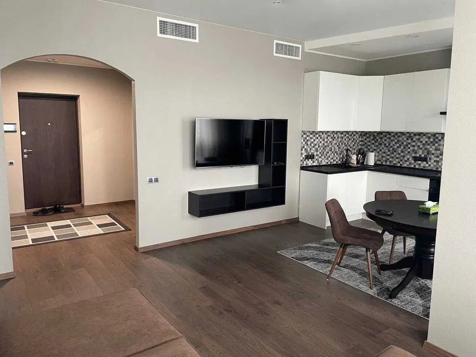 Аренда 1-комнатной квартиры 72 м², Саперное Поле ул., 14/55