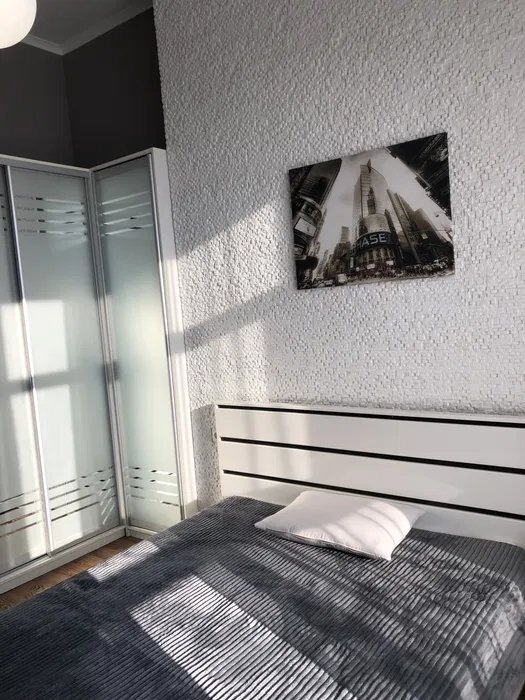 Аренда 1-комнатной квартиры 65 м², Жилянская ул., 118