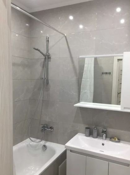 Аренда 1-комнатной квартиры 51 м², Печерский спуск, 8