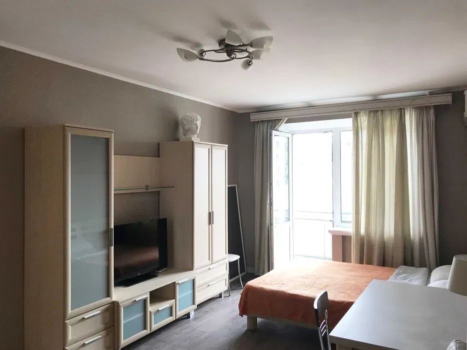 Аренда 1-комнатной квартиры 42 м², Малая Житомирская ул., 10