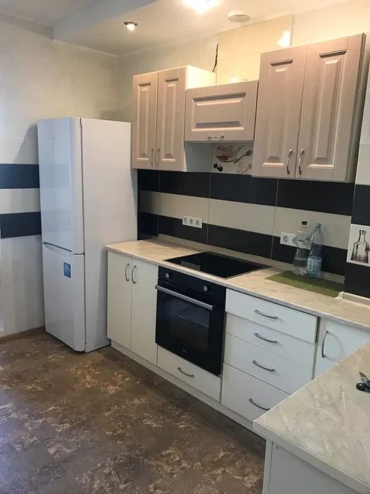 Оренда 3-кімнатної квартири 97 м², Петра Григоренка просп., 18А