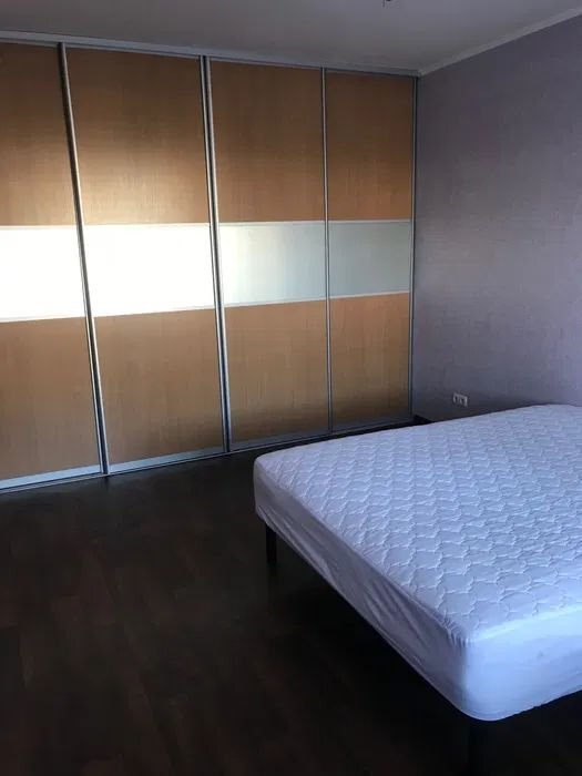 Оренда 3-кімнатної квартири 97 м², Петра Григоренка просп., 18А
