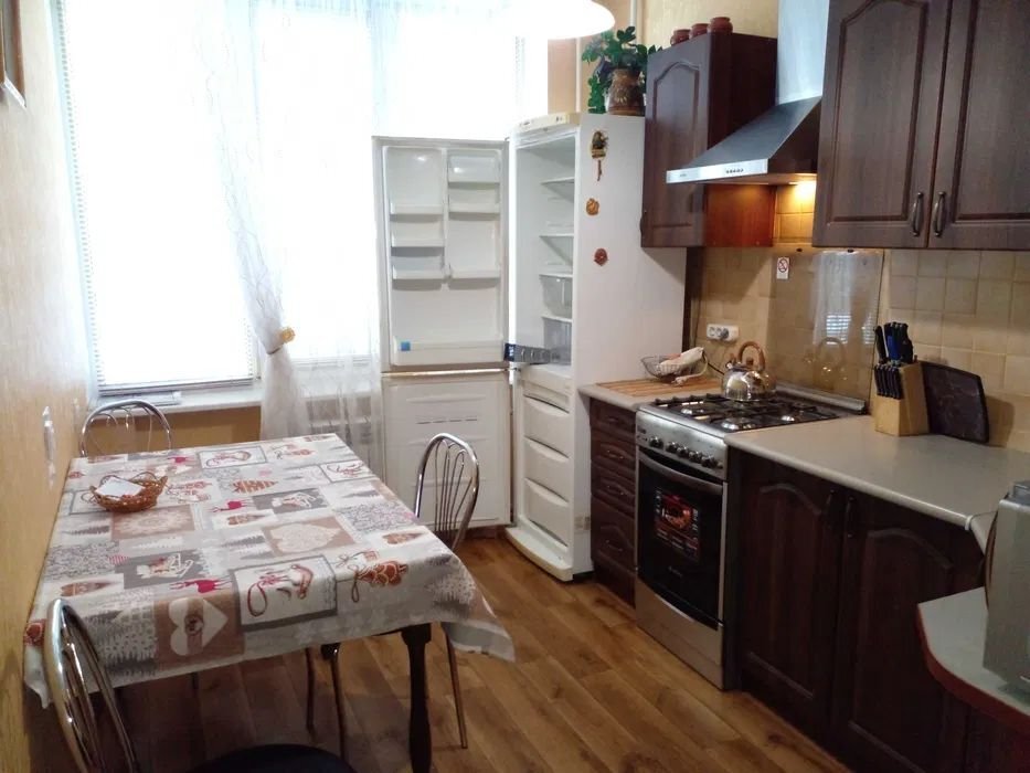 Оренда 2-кімнатної квартири 60 м², Василя Тютюнника вул., 22/26