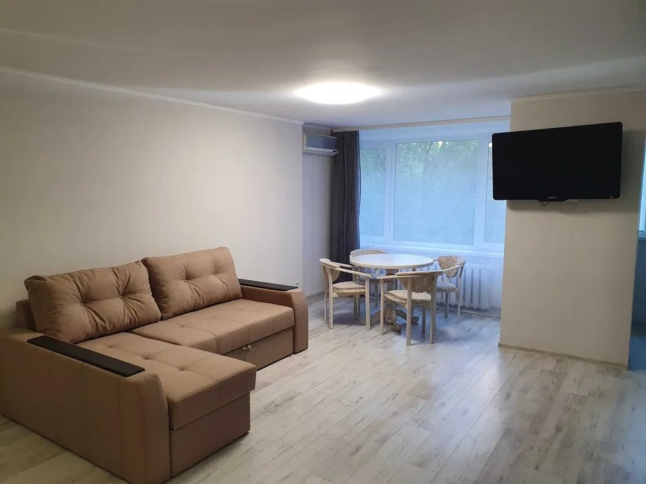 Оренда 3-кімнатної квартири 78 м², Виноградний пров., 6