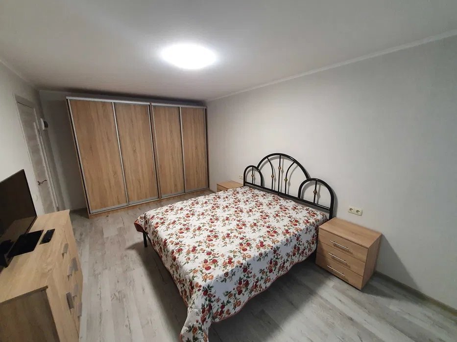 Оренда 3-кімнатної квартири 78 м², Виноградний пров., 6