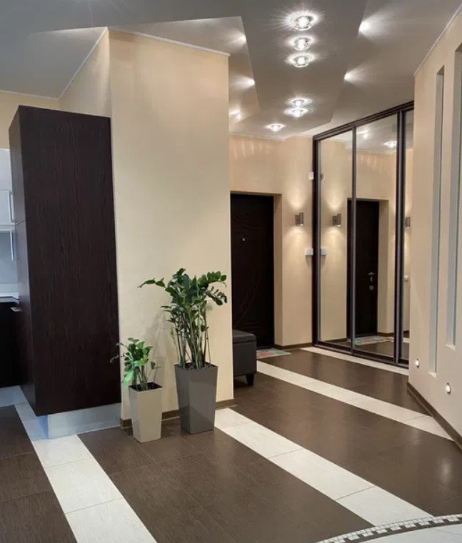 Аренда 3-комнатной квартиры 130 м², Евгения Коновальца ул., 32Г