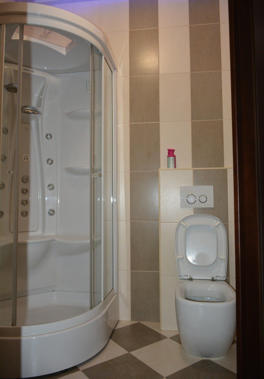 Аренда 3-комнатной квартиры 130 м², Евгения Коновальца ул., 32Г