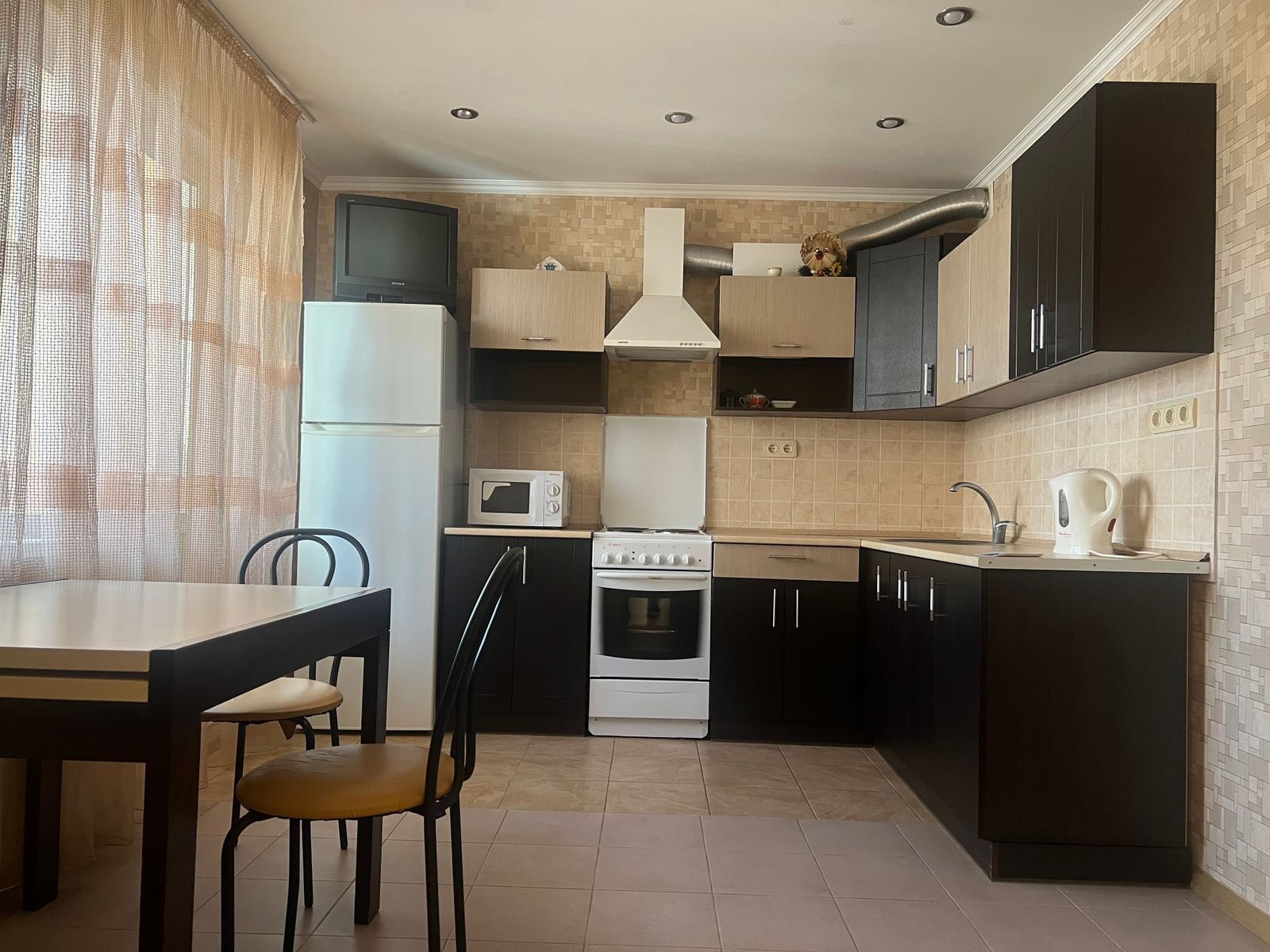 Оренда 2-кімнатної квартири 74 м², Урлівська вул., 19