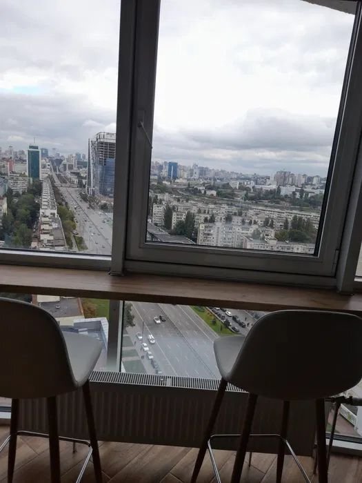 Аренда 3-комнатной квартиры 104 м², Победы просп., 26