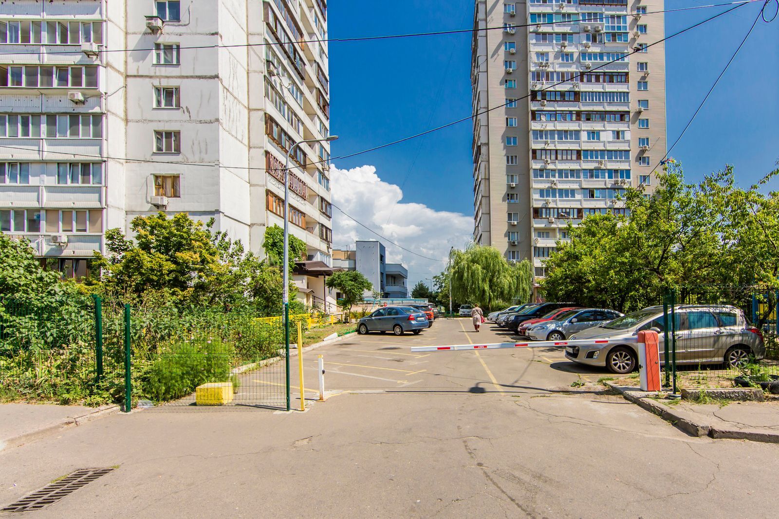 Оренда 1-кімнатної квартири 50 м², Ревуцького вул., 42