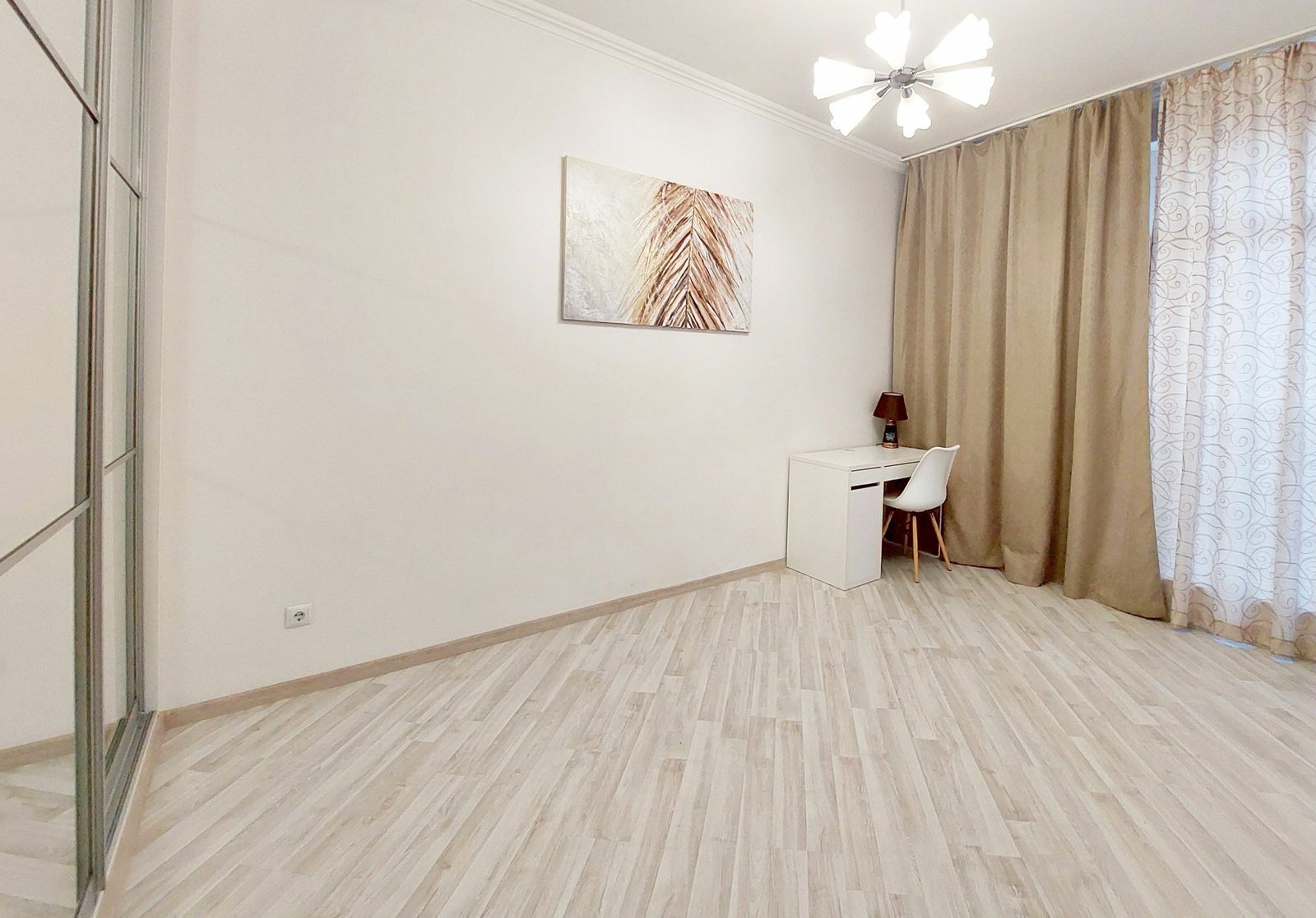 Аренда 2-комнатной квартиры 100 м², Евгения Коновальца ул., 44А