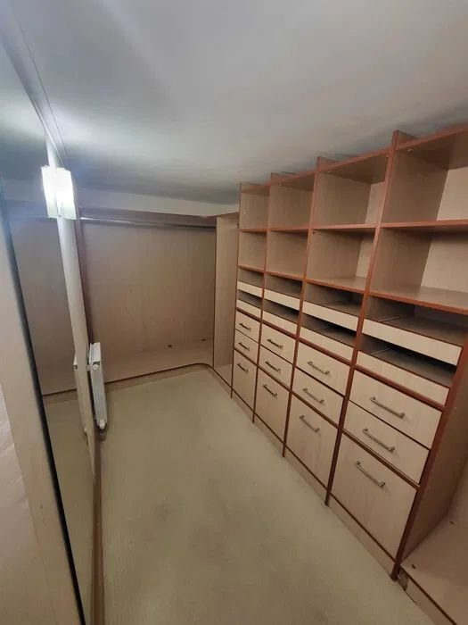 Оренда 3-кімнатної квартири 170 м², Вузівська вул., 5